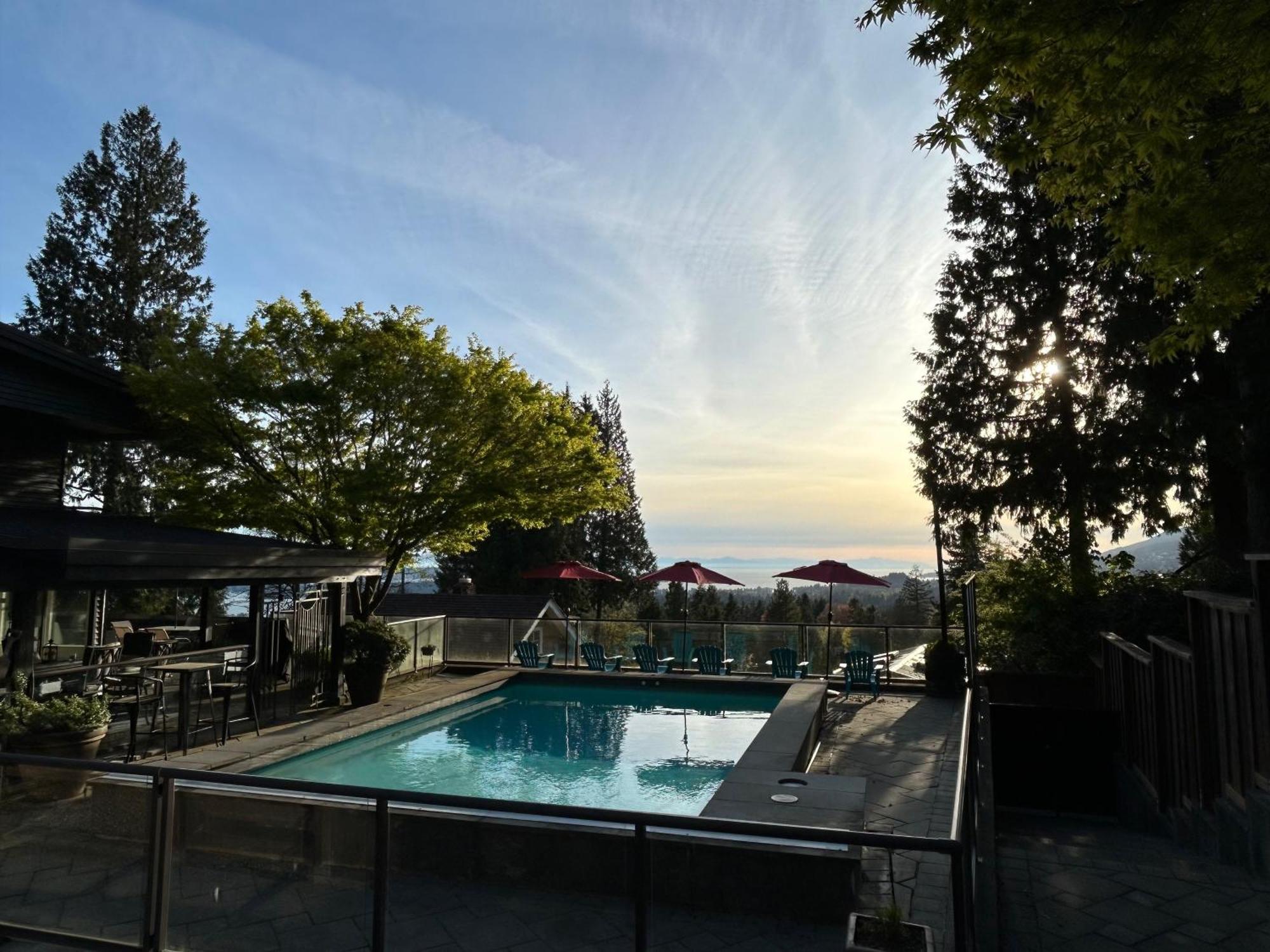 Seymour Private Bedroom, Ensuite Bathroom With Shared Pool, Hot Tub With Views นอร์ทแวนคูเวอร์ ภายนอก รูปภาพ