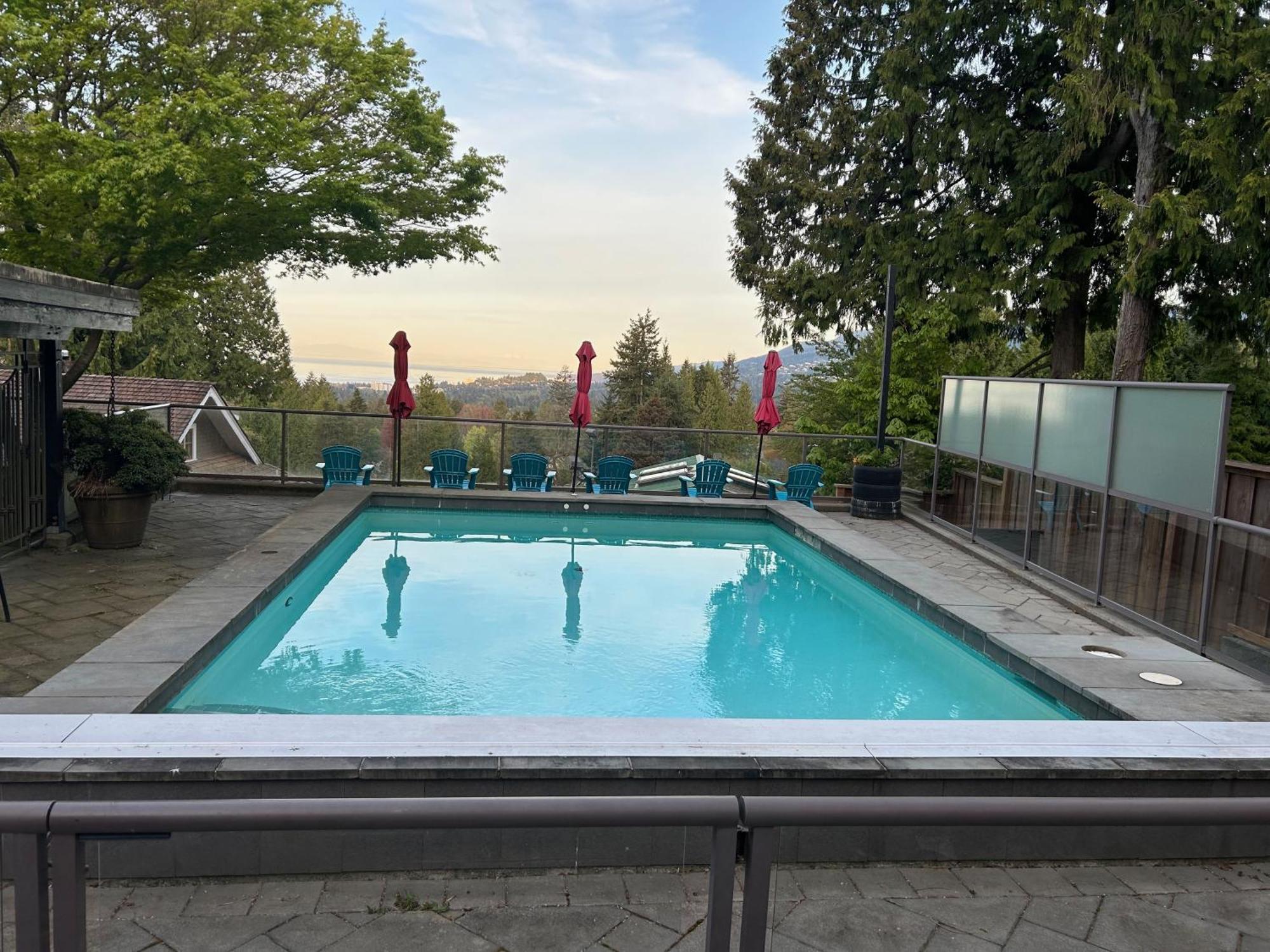 Seymour Private Bedroom, Ensuite Bathroom With Shared Pool, Hot Tub With Views นอร์ทแวนคูเวอร์ ภายนอก รูปภาพ