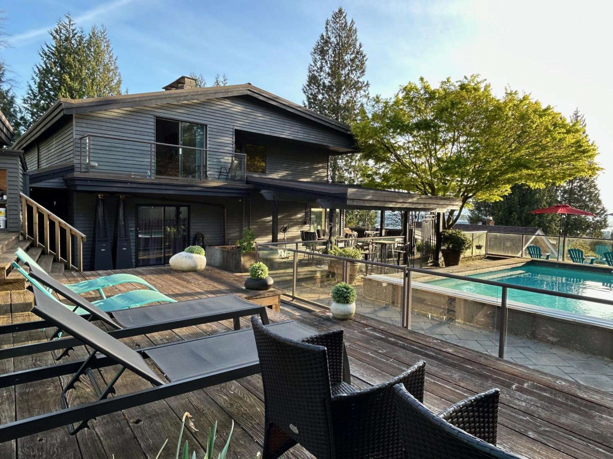 Seymour Private Bedroom, Ensuite Bathroom With Shared Pool, Hot Tub With Views นอร์ทแวนคูเวอร์ ภายนอก รูปภาพ