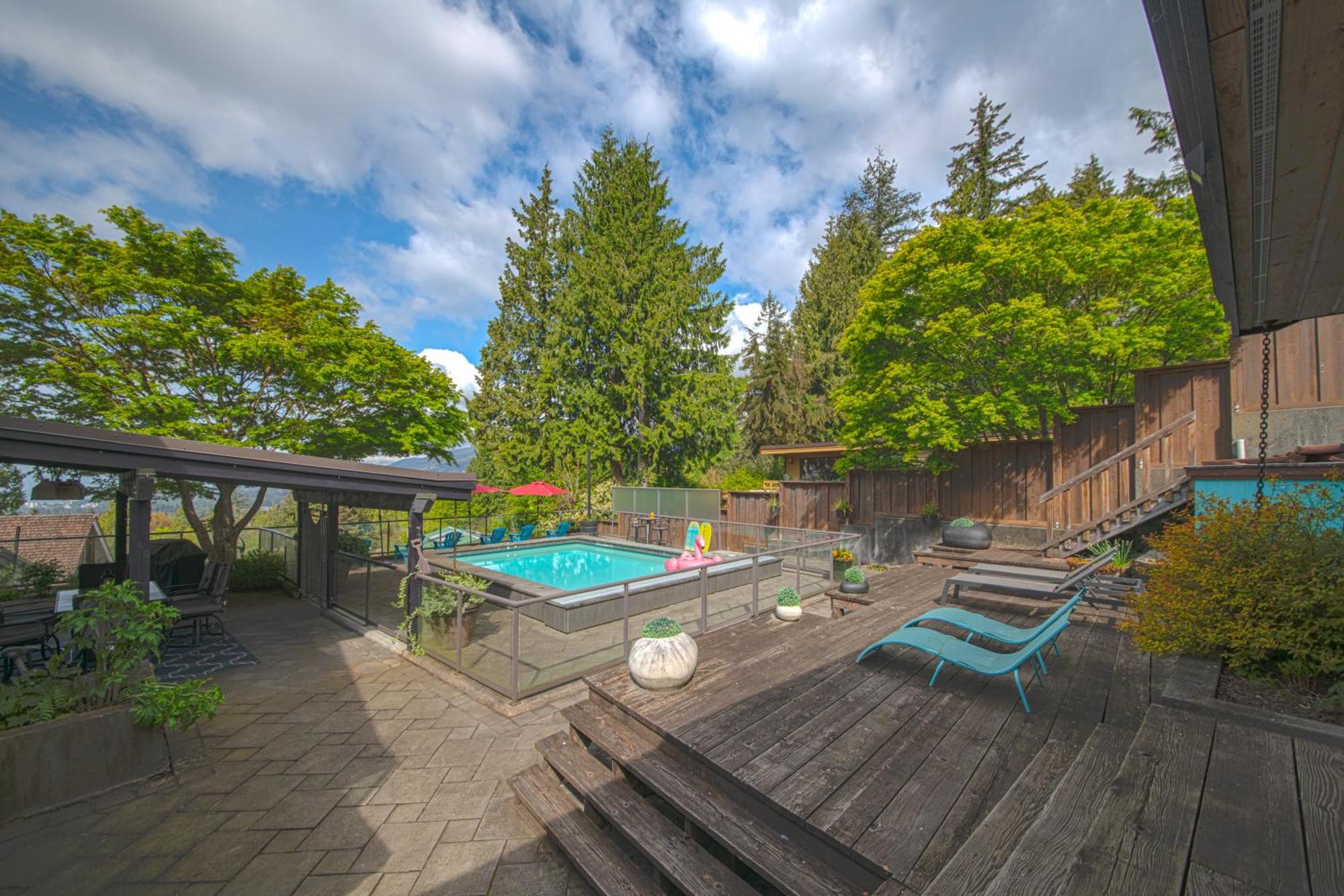 Seymour Private Bedroom, Ensuite Bathroom With Shared Pool, Hot Tub With Views นอร์ทแวนคูเวอร์ ภายนอก รูปภาพ